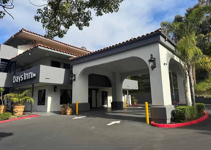 Days Inn By Wyndham Encinitas Moonlight Beach